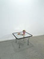 Glazen jaren 70 salontafel met chromen onderstel vintage, 50 tot 100 cm, 50 tot 75 cm, Vierkant, Glas
