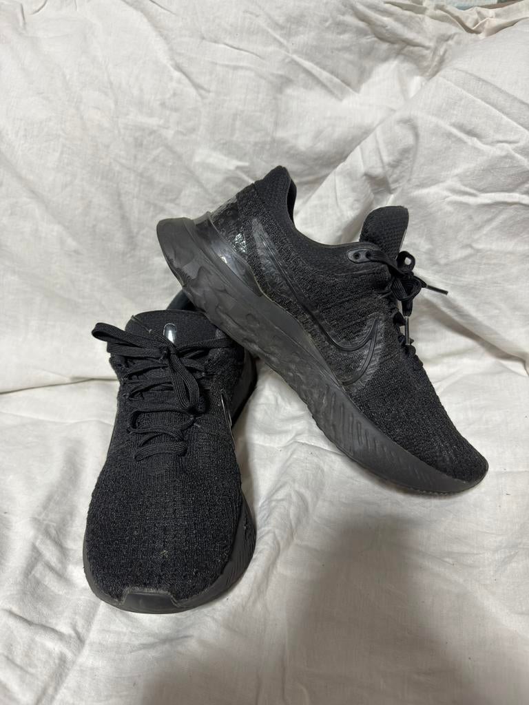 Nike Infinity Run Flyknit 3 Black Size EU42.5/UK8/US9, Kleding | Heren, Schoenen, Ophalen of Verzenden, Gedragen, Sportschoenen