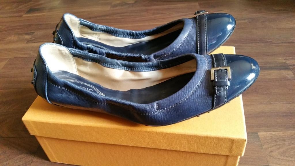 Tod's buigzame ballerina's donkerblauw maat 39 1/2, Blauw, Zo goed als nieuw, Tod's, Ballerina's