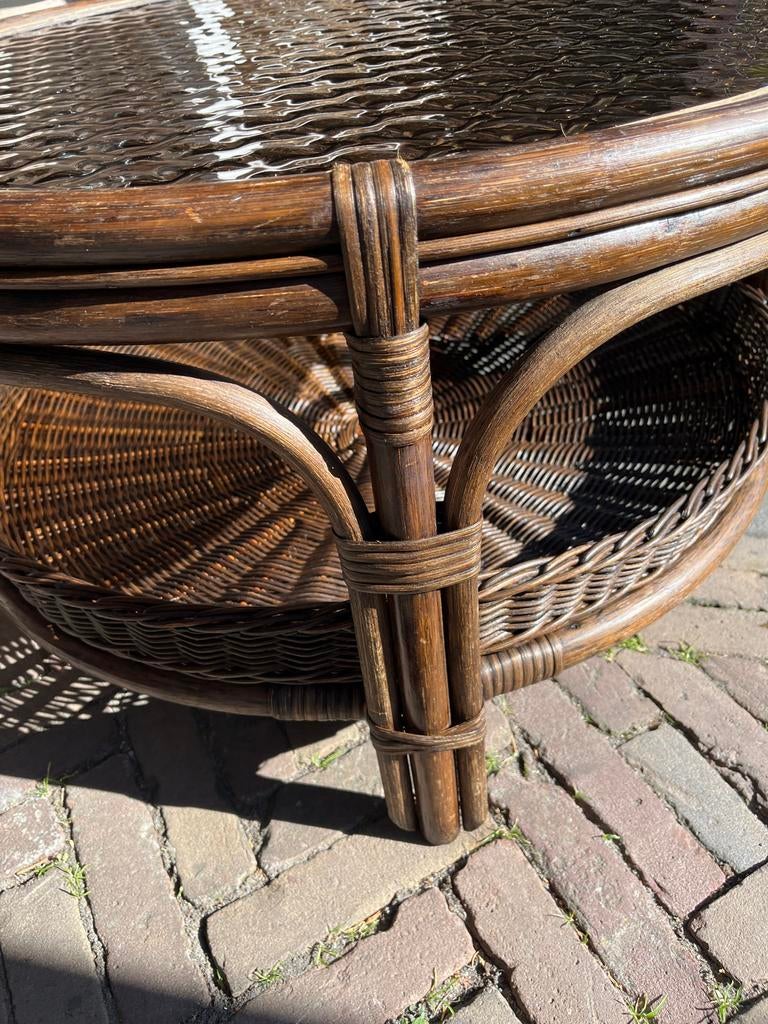 Vintage rotan manou salontafel met glazen blad, Huis en Inrichting, Tafels | Salontafels, Ophalen, Gebruikt, 100 tot 150 cm, Rond
