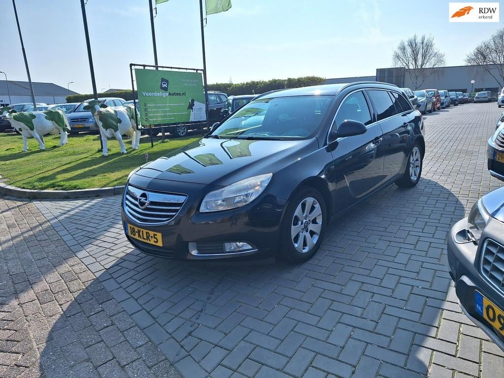 Opel Insignia Sports Tourer 2.0 T Cosmo / Automaat / APK maa, Auto's, Opel, Gebruikt, 4 cilinders, Leder en Stof, Zwart