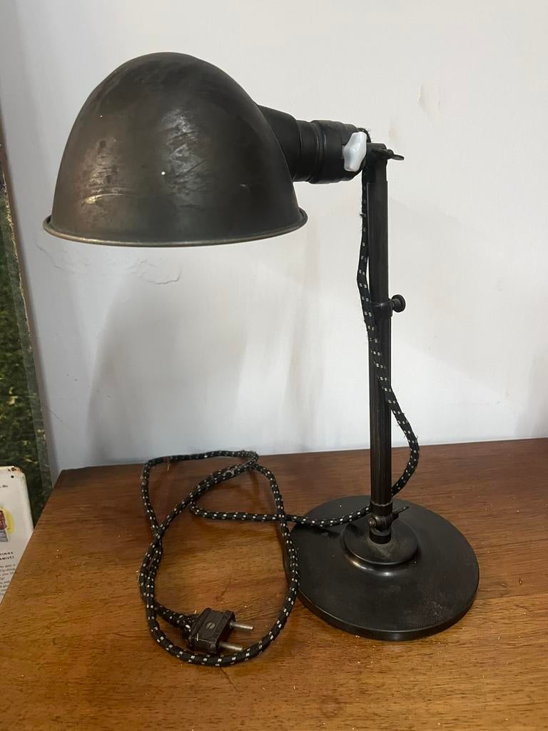 Bureaulamp metaal Bauhaus verstelbaar jren 20? Of 60? €135, Bauhaus industrieel man cave jaren. 20-60 vintage retro, Gebruikt