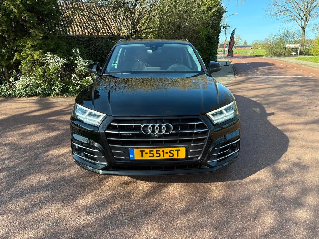 Audi Q5 55 TFSI e quattro Competition / S.line / Navi / Pano, Automaat, Euro 6, 4 cilinders, Zwart