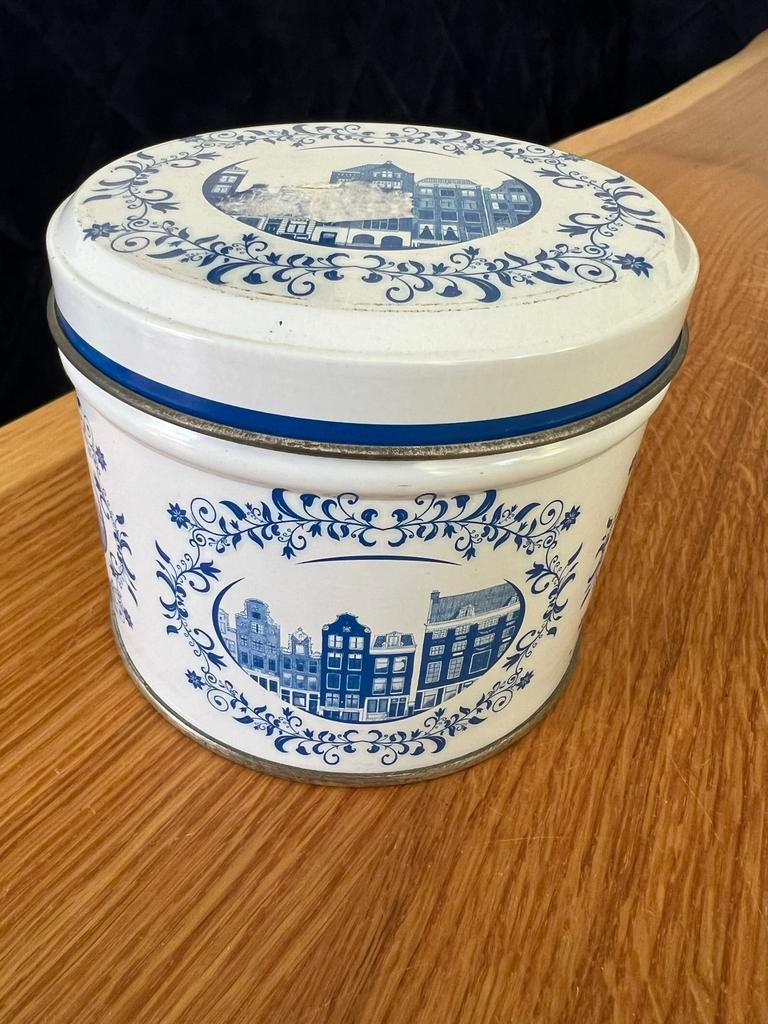 Stroopwafel blik Delfts blauw - Amsterdam grachtenpandjes, Verzamelen, Blikken, Ophalen of Verzenden, Gebruikt, Koek(jes), Overige merken