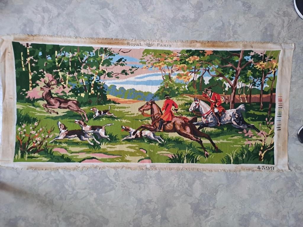 Borduurwerk "Jacht" (paarden - honden - hert), Hobby en Vrije tijd, Borduren en Borduurmachines, Ophalen of Verzenden, Gebruikt