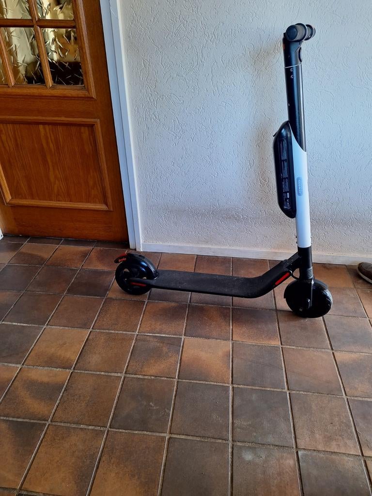 Segway Ninebot ES Elektrische Step – In Goede Staat Te koop, Fietsen en Brommers, Steps, Ophalen, ., Zo goed als nieuw, .