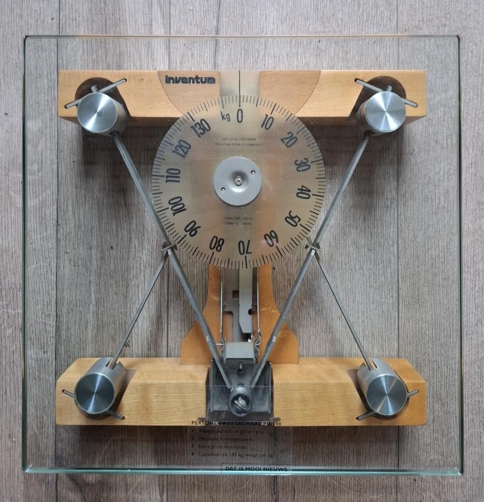 Vintage Inventum personenweegschaal, Witgoed en Apparatuur, Weegschalen, Gebruikt, Analoog, 100 kg of meer, Ophalen of Verzenden
