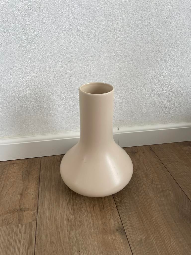 Vase beige | Vaze, Ophalen, Overige kleuren, Aardewerk of Porselein, Zo goed als nieuw