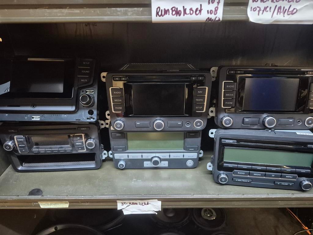 VAG Radio's en Interfaces: RNS 310, RNS 315 en meer, Auto diversen, Autoradio's, Ophalen of Verzenden