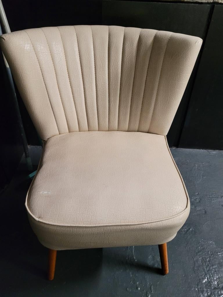 Cocktail stoel, Ophalen