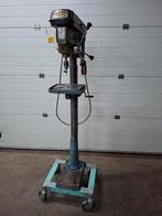 Kolomboormachine. Kolomboor, Ophalen, Gebruikt, 400 tot 600 watt, Kolomboormachine