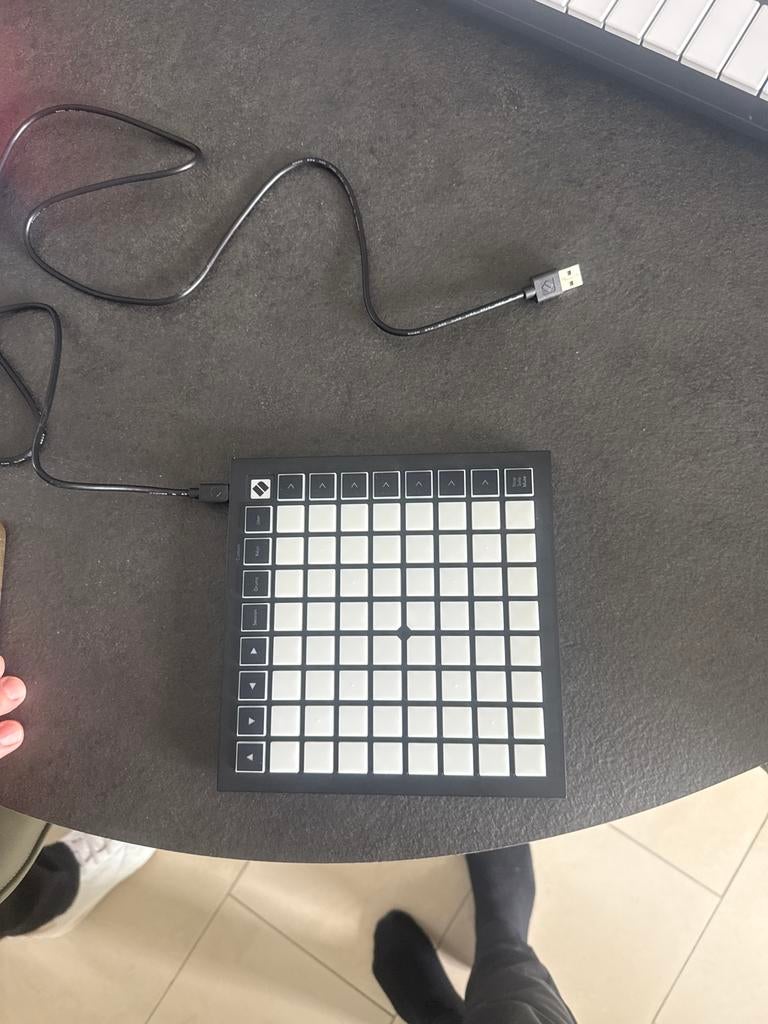 Novation Launchpad Mini MK3, Muziek en Instrumenten, Midi-apparatuur, Ophalen, Gebruikt