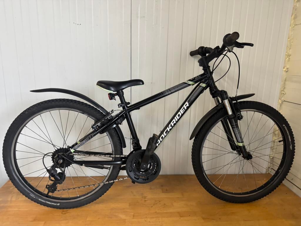 Rockrider kinderfiets mountainbike 24 inch 18 versnellingen, Fietsen en Brommers, Fietsen | Jongens, Ophalen, Zo goed als nieuw