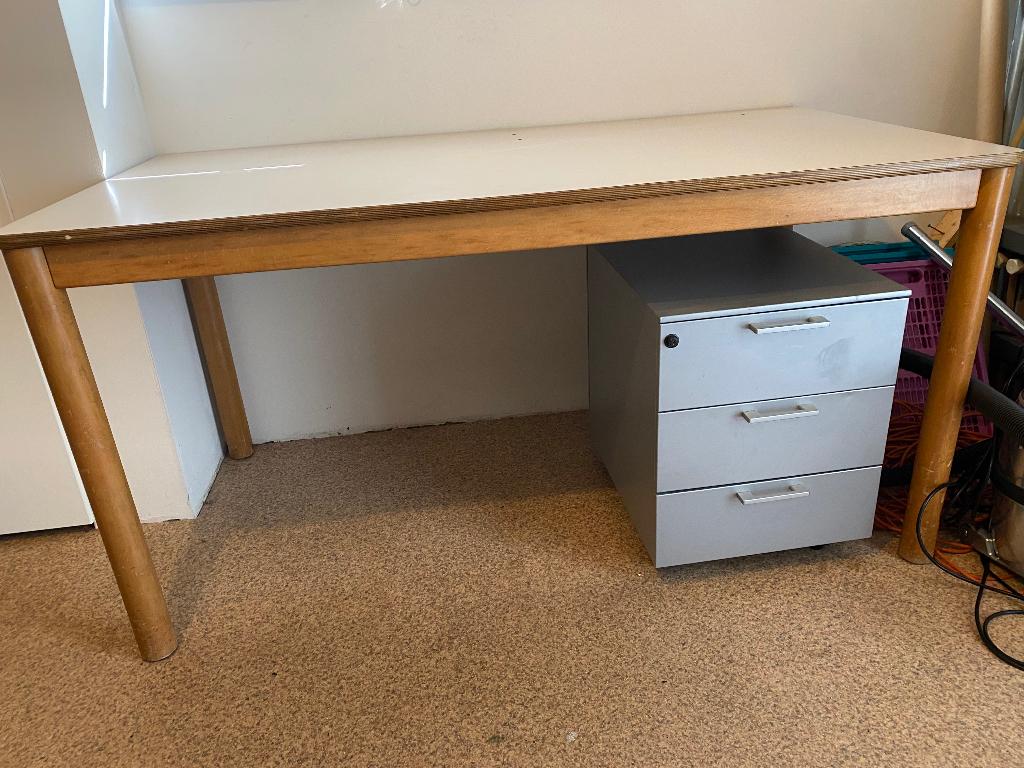 Gratis afhalen stevige tafel, Ophalen, Overige materialen, Gebruikt, 50 tot 100 cm