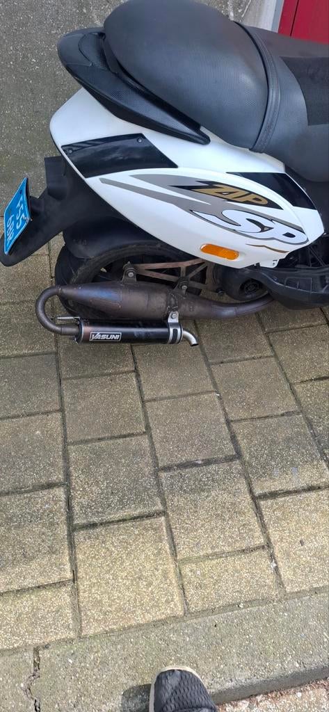 Yasuni r terugloop, Ophalen, Tweetakt, Aerox