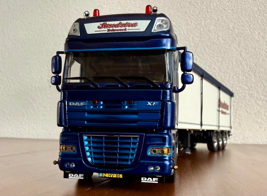 WSI Sandstra Transport, Bolsward. DAF XF 105 SSC Cargo Floor, Ophalen of Verzenden, Zo goed als nieuw, Bus of Vrachtwagen, Wsi