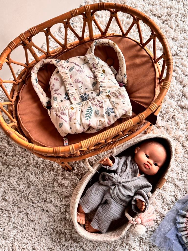 Meisjs poppen en verkleed set., Ophalen, Zo goed als nieuw