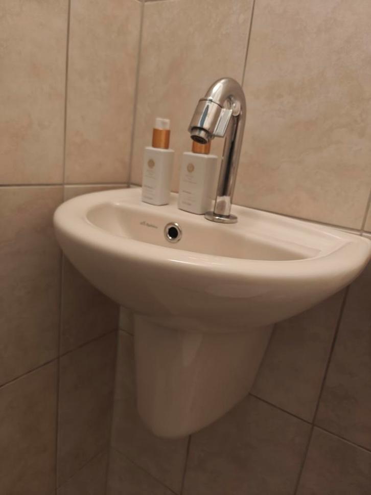 Fonteintje toilet Sphinx met kraan, Doe-het-zelf en Verbouw, Sanitair, Gebruikt, Wastafel, Chroom, Ophalen