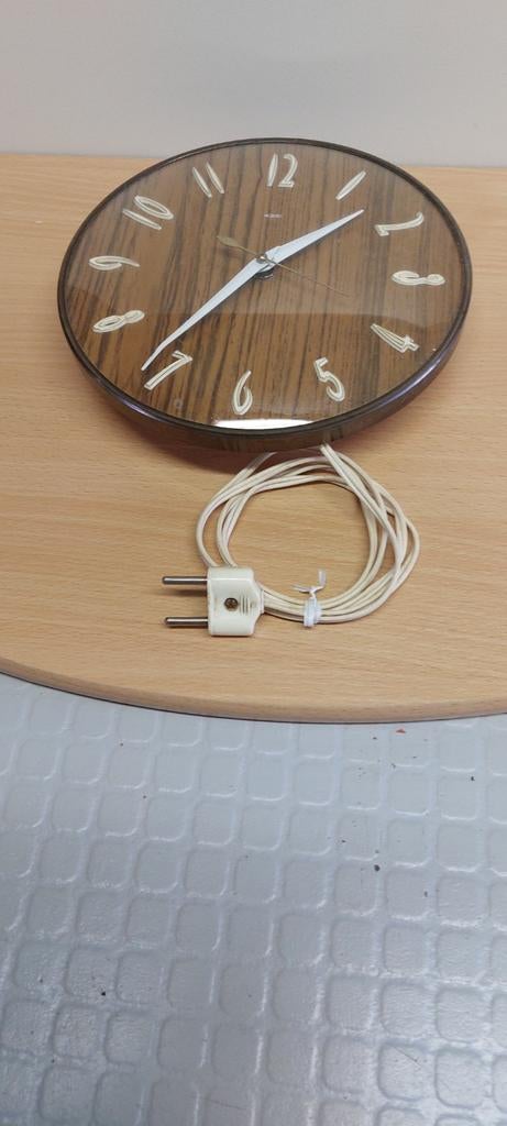 Oud klokje, Huis en Inrichting, Woonaccessoires | Klokken, Ophalen of Verzenden, Wandklok