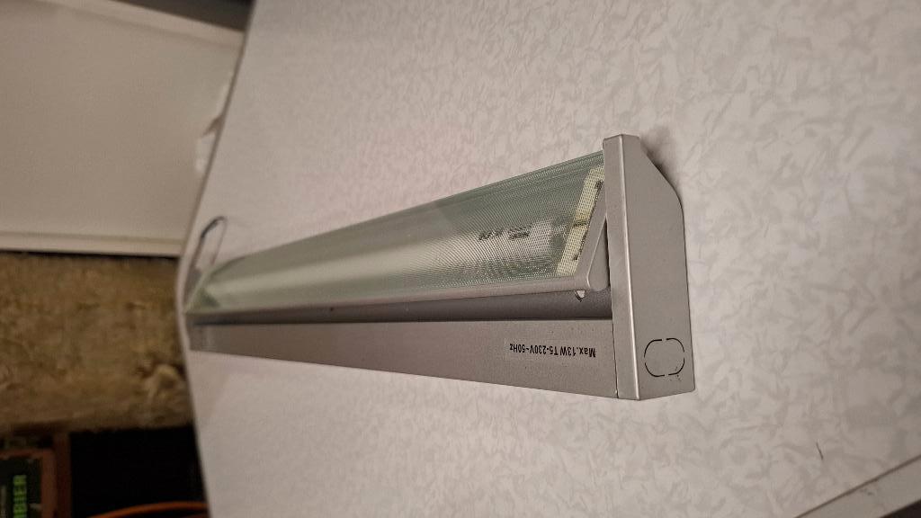 Keukenverlichting voor onder keukenkast, Huis en Inrichting, Lampen | Hanglampen, Gebruikt, 50 tot 75 cm, Kunststof, Ophalen of Verzenden