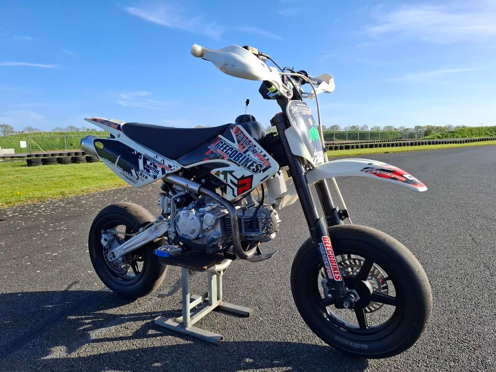 Pitbike - Klaar voor het circuit!, Fietsen en Brommers, Minibikes, Midibikes en Pitbikes, Gebruikt, Onbekend, Ophalen of Verzenden