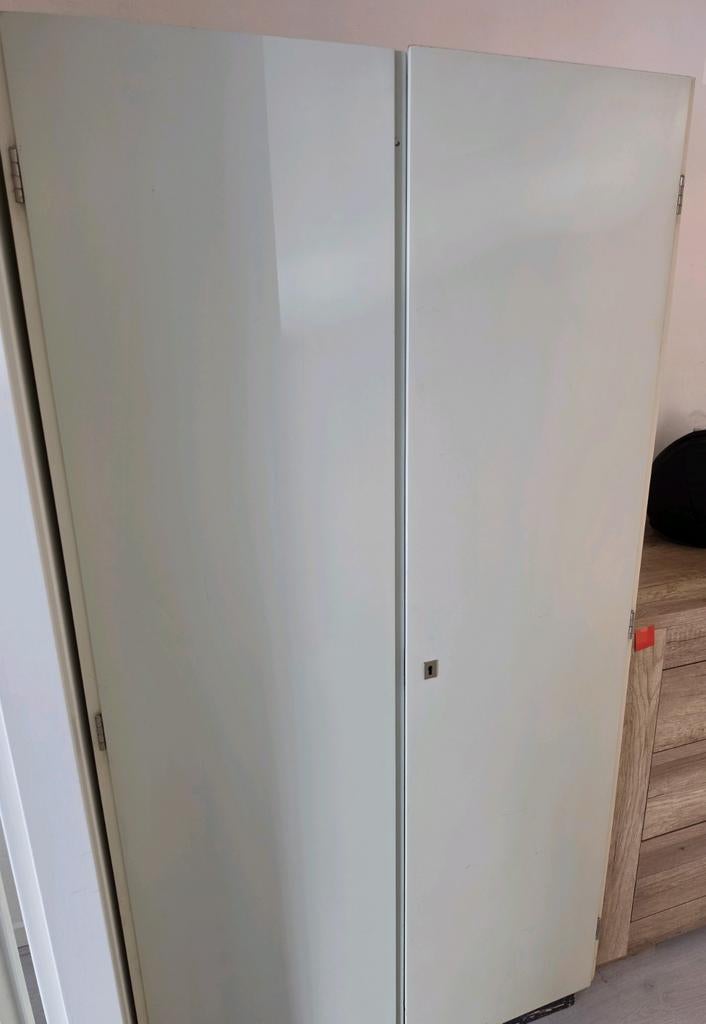 Grote stevige witte kast, Huis en Inrichting, Kasten | Roldeurkasten en Archiefkasten, Ophalen, Gebruikt, 50 tot 100 cm, 150 tot 200 cm