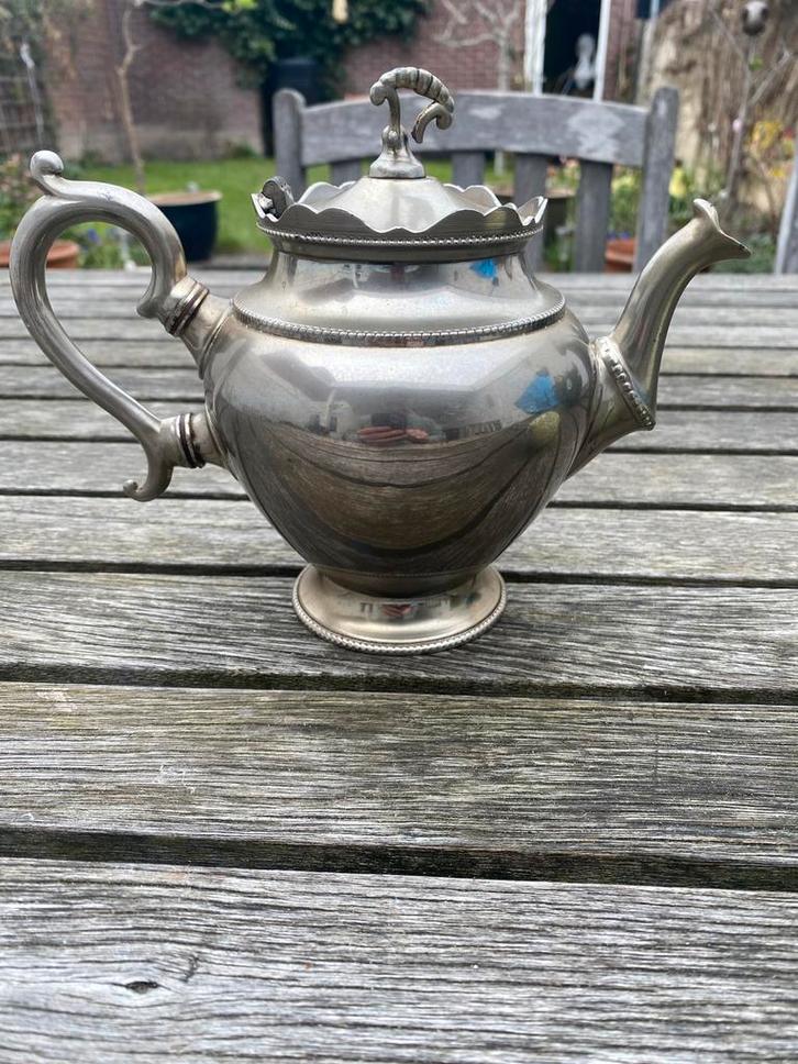 Antieke verzilverde theepot, Antiek en Kunst, Antiek | Goud en Zilver, Zilver, Ophalen of Verzenden