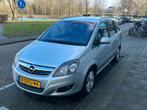 Opel Zafira 1.8  benzine 2011 Grijs, Auto's, Voorwielaandrijving, Euro 5, Stof, 4 cilinders