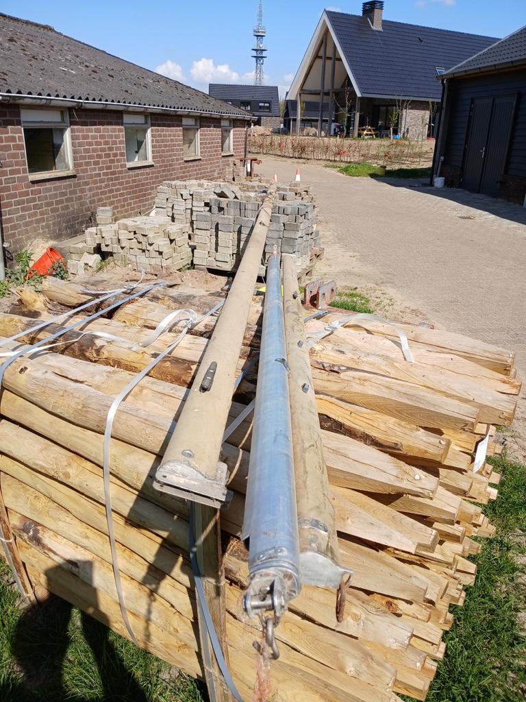 Mast 6 of 7 meter en giek  zeilbootje, Ophalen