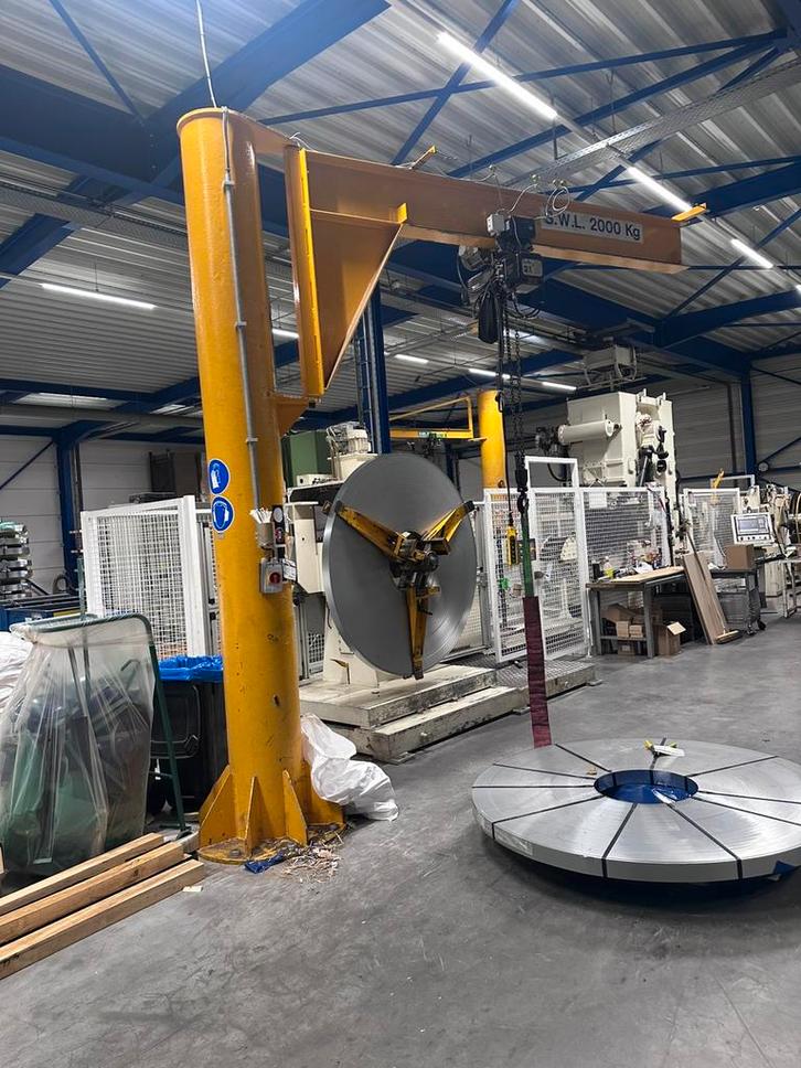 2x kolomzwenkkraan, Doe-het-zelf en Verbouw, Lieren en Takels, Gebruikt, Elektrisch, Ophalen