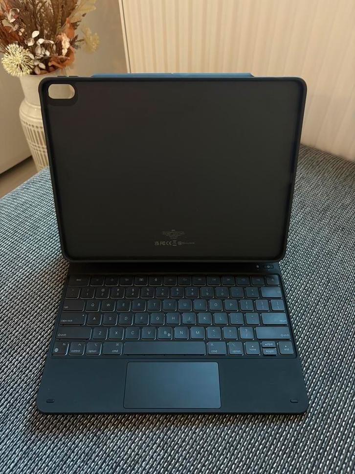 ESR Rebound Magnetic Keyboard Case 360 Zwart, Computers en Software, Tablet-hoezen, Zo goed als nieuw, Bescherming voor- en achterkant