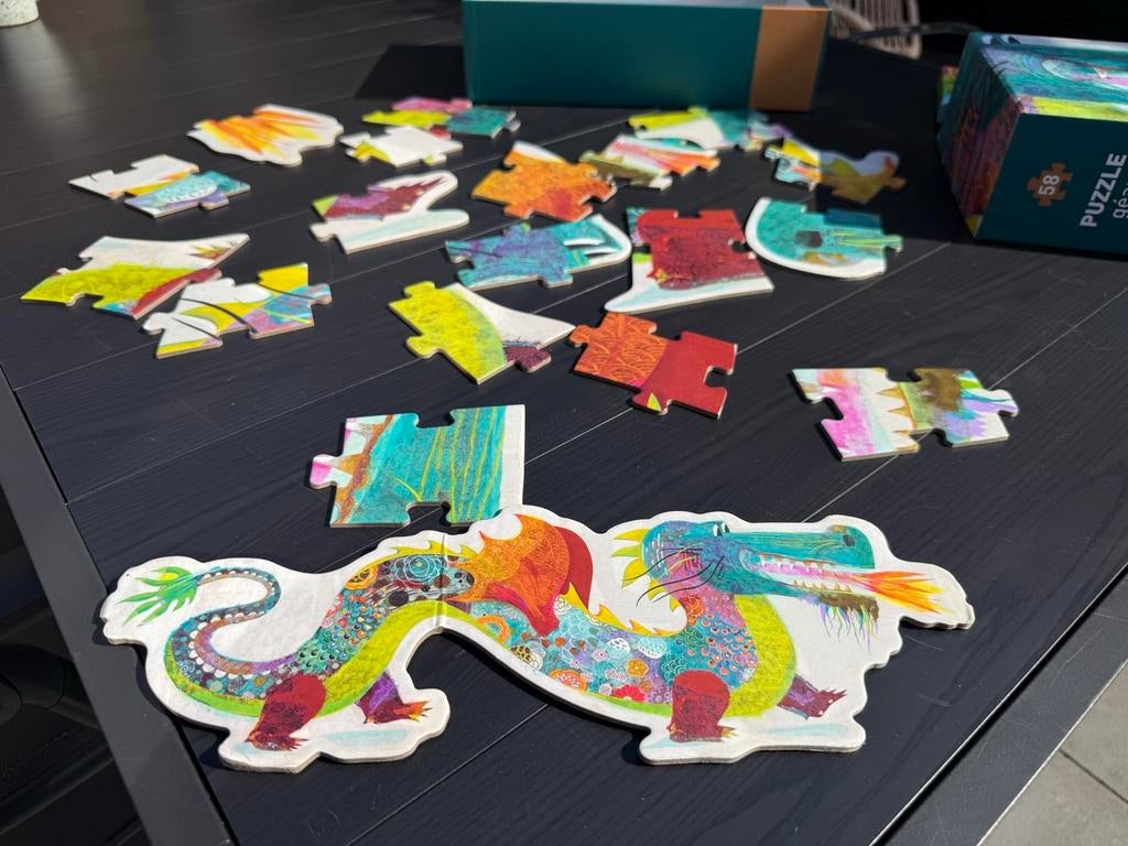 Djeco Puzzel - Leon de draak, Kinderen en Baby's, Speelgoed | Kinderpuzzels, Ophalen of Verzenden, Meer dan 50 stukjes, Gebruikt