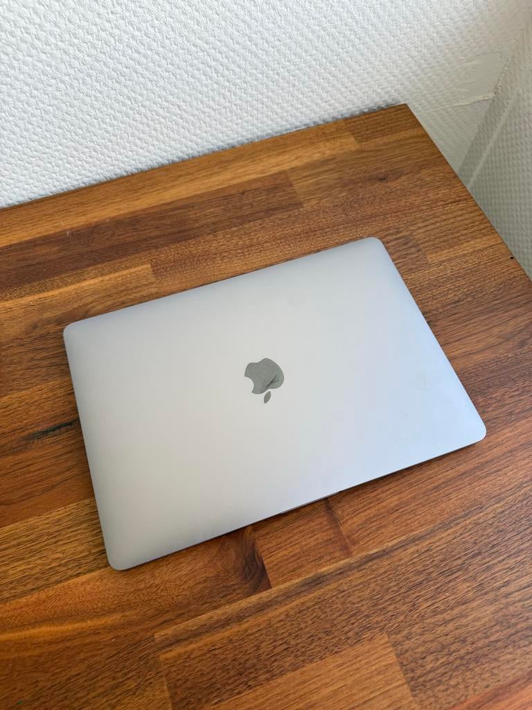 MacBook Pro 2019 13 inch, Computers en Software, Apple Macbooks, MacBook Pro, Gebruikt, 2 tot 3 Ghz, Qwerty