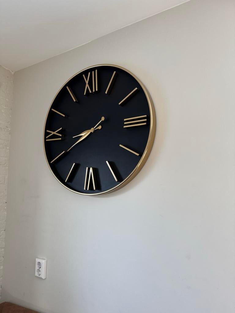 Richmond Wandklok Goud Zwart - 76 cm, Huis en Inrichting, Ophalen, Zo goed als nieuw, Analoog, Wandklok
