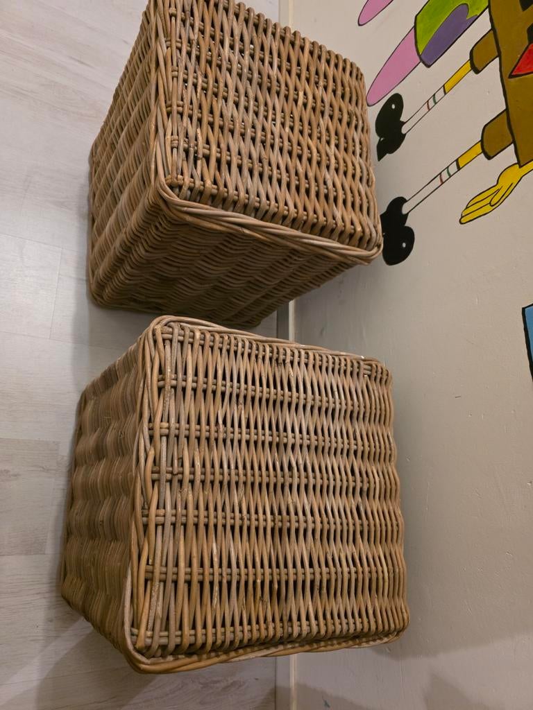 2Rotan bijze tafel, planten tafel, Ophalen, Rond, Riet