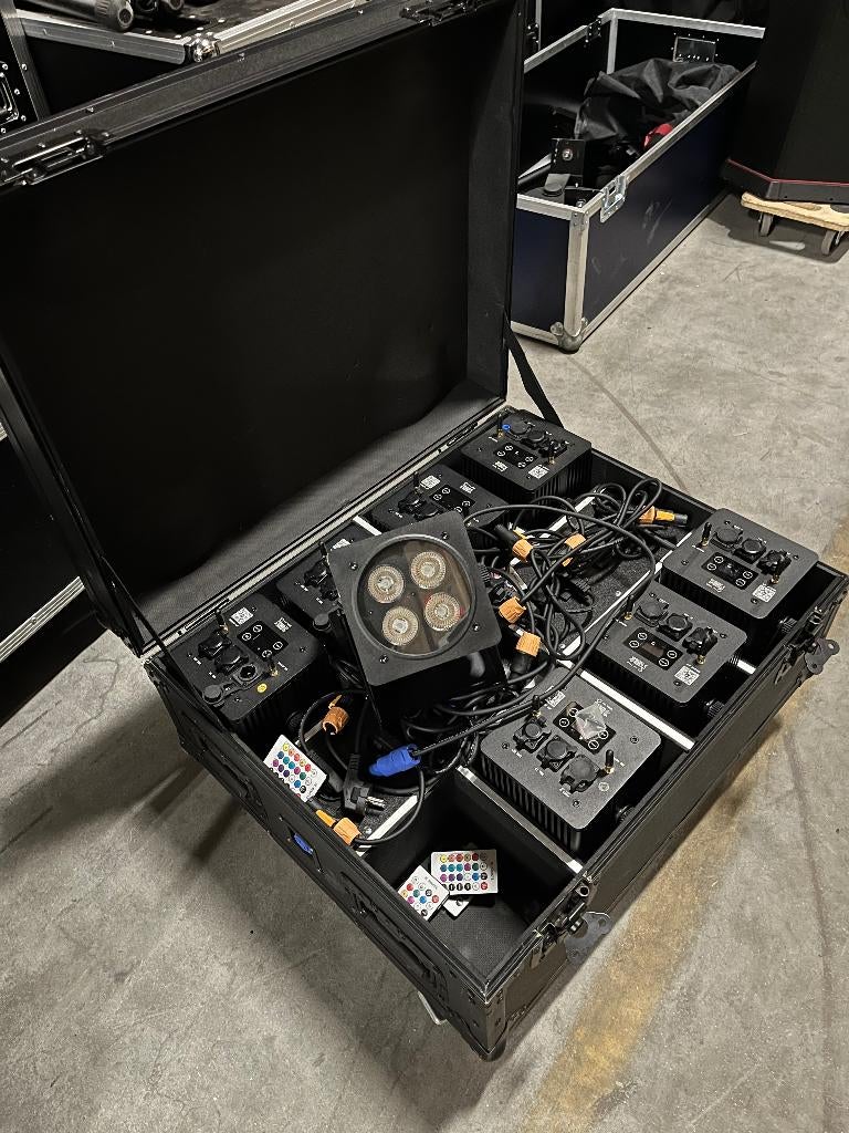 Uplights voor binnen en buiten gebruik (8X) dmx gestuurd, Zo goed als nieuw, Info@mobiscreen.tv, NNB, Ophalen