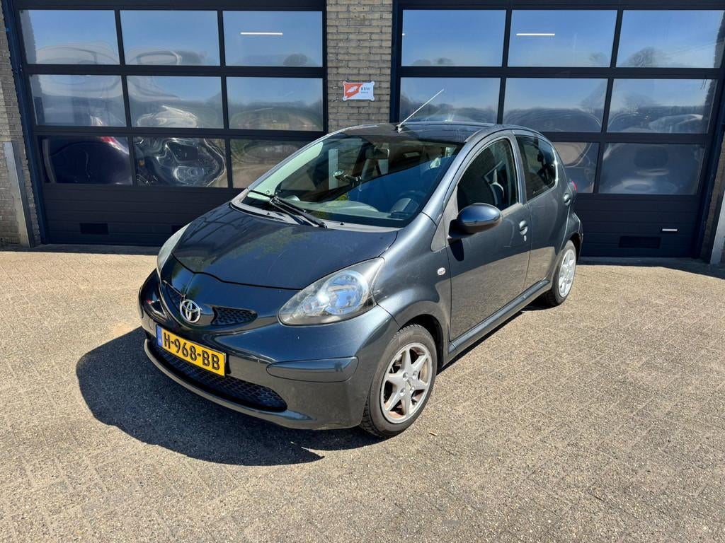 Toyota Aygo 5DRS airco nieuwe koppeling inruilkoopje, Auto's, Toyota, Bedrijf, Te koop, Aygo, ABS, Airbags, Airconditioning, Alarm