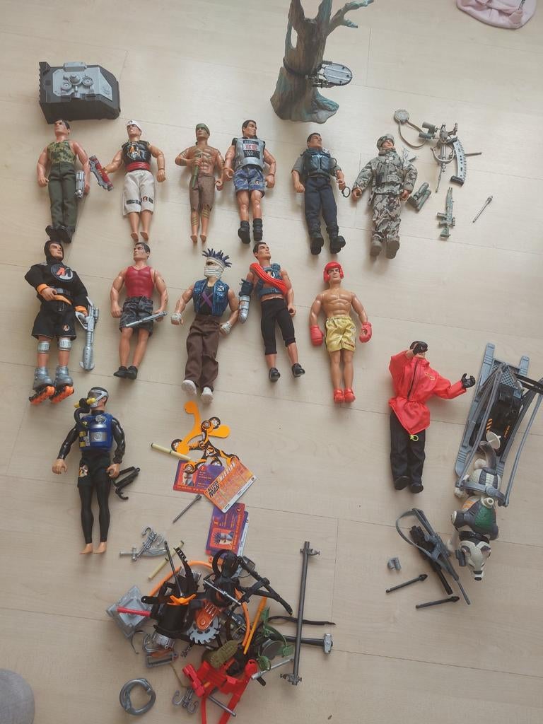 G.I. Joe / Action Man poppen en accessoires - 13 stuks, Ophalen of Verzenden, Gebruikt