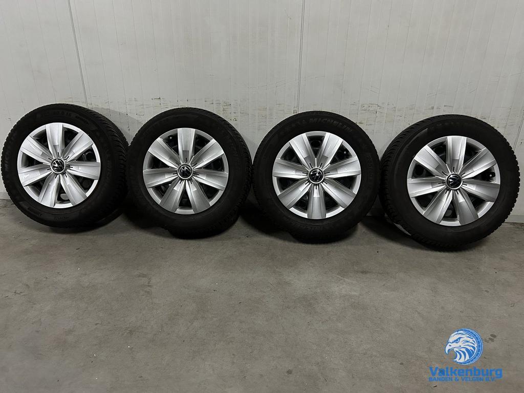 8mm! Originele Audi Q2 VW T-Roc Passat Skoda Karoq 16 inch s, Gebruikt, -, Banden en Velgen, -