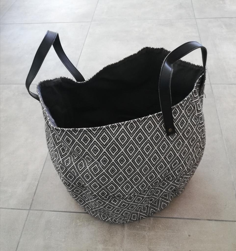 Mand voor haardhout /speelgoed enz., Ophalen, Gebruikt, Rond, Kunststof