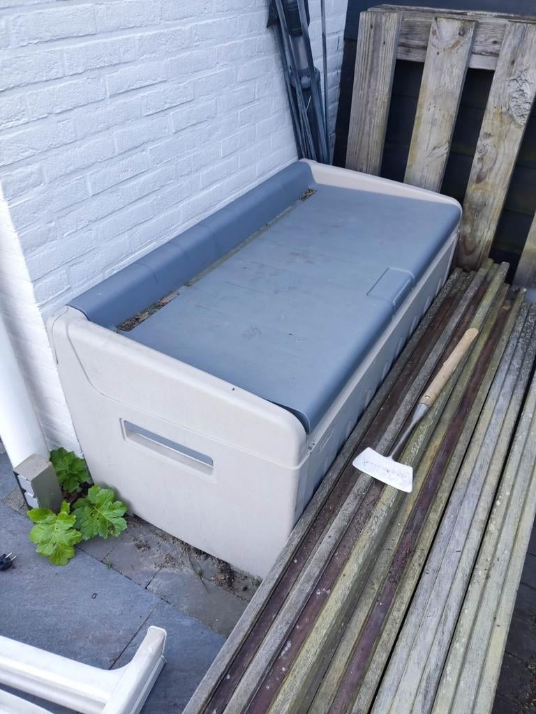 Outstanding Keter kussen zit box., Ophalen, Zo goed als nieuw, Kunststof