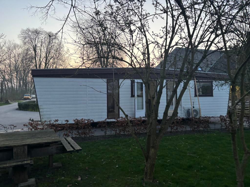 Gerenoveerd Chalet te Koop, Caravans en Kamperen, Stacaravans, Tot en met 4