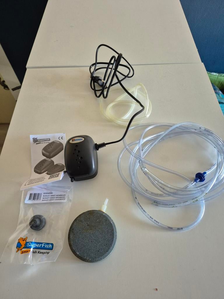 Airflow mini met grote luchtsteen en 3 meter slang, Dieren en Toebehoren, Ophalen of Verzenden, Zo goed als nieuw