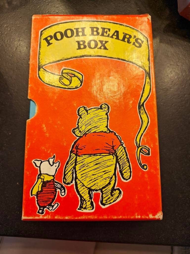 Pooh Bear's Box: 4 Engelstalige Winnie de Poeh boekjes, Ophalen of Verzenden, Gelezen, A.A. Milne, Fictie
