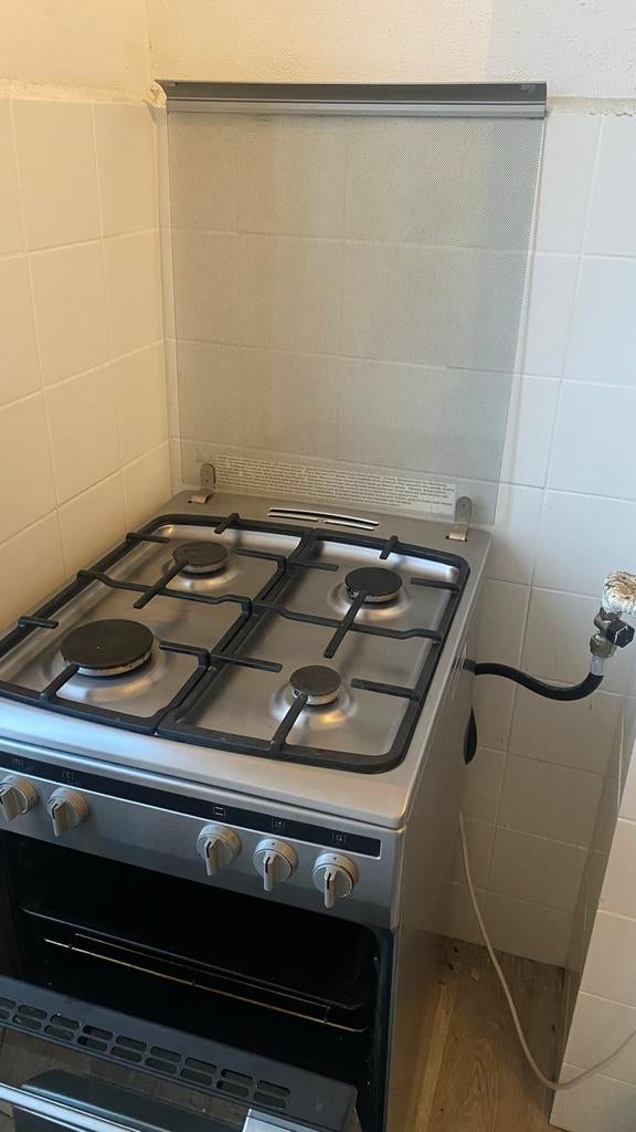 Vrijstaand gasfornuis met oven, Ophalen, 60 cm of meer, 4 kookzones, Zo goed als nieuw