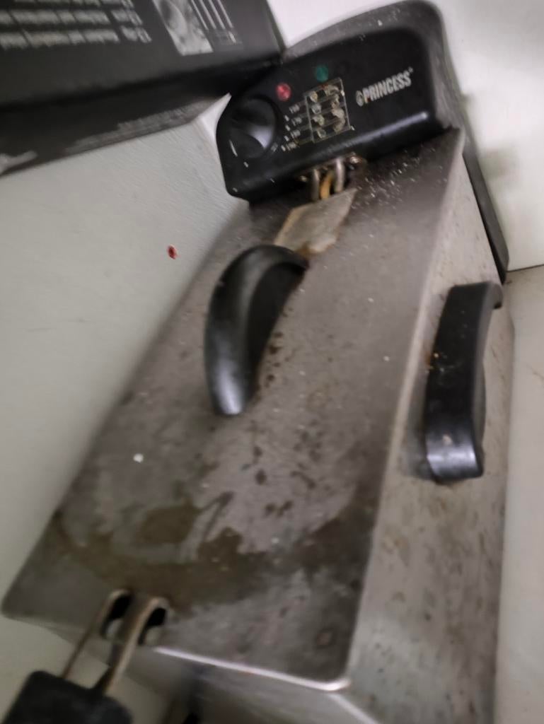 Friteuse - Gebruikt, 2 tot 3 liter, Ophalen of Verzenden, Gebruikt, Uitneembare binnenpan