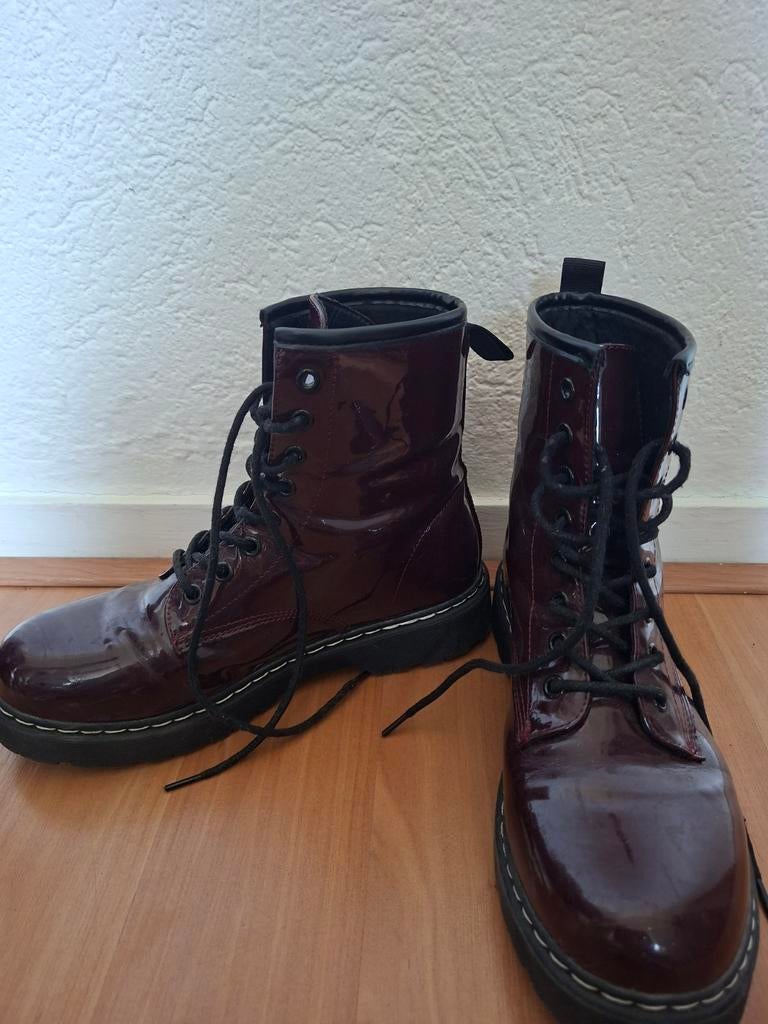 Rode lak schoenen maat 39, Ophalen of Verzenden, Schoenen