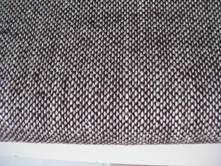 Kvadrat Sunniva 3 352 auberginepaars; 3,8 meter meubelstof, Hobby en Vrije tijd, Stoffen en Lappen, Nieuw, Wol, 120 cm of meer