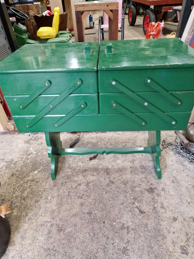 Naaikast naaikist, Ophalen, Gebruikt, 25 tot 50 cm, 50 tot 100 cm