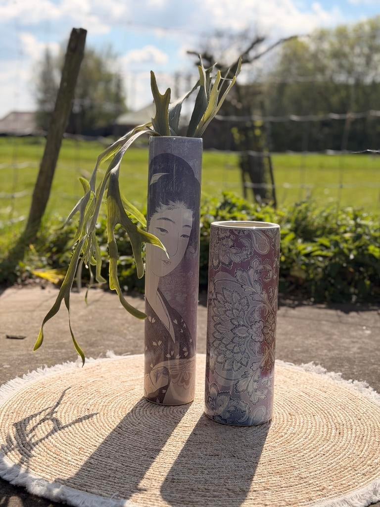 2 vazen met chinees motief, Ophalen of Verzenden, Zo goed als nieuw, Overige kleuren, Minder dan 50 cm